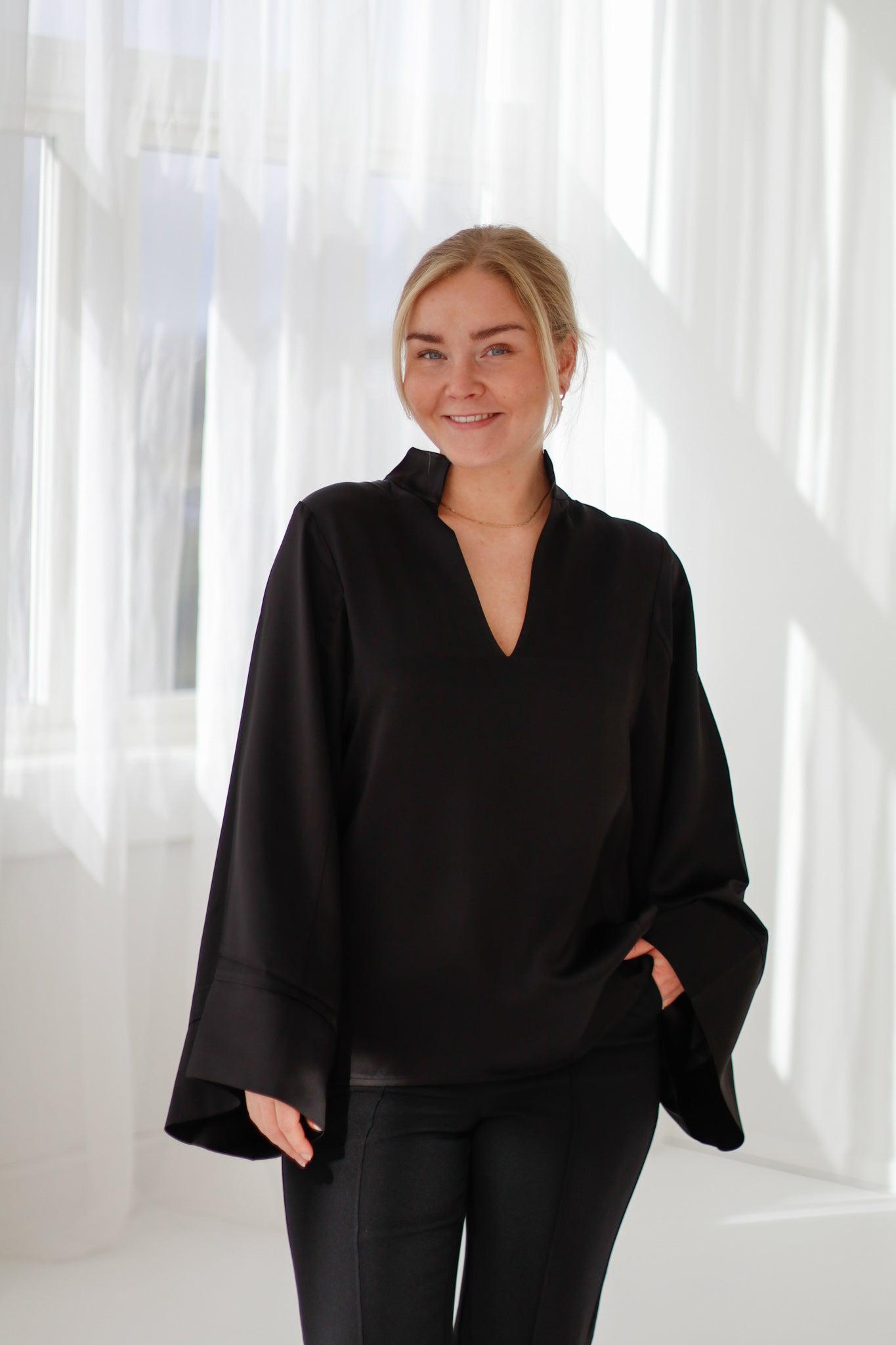 Lomaria-Blouse-Black-2