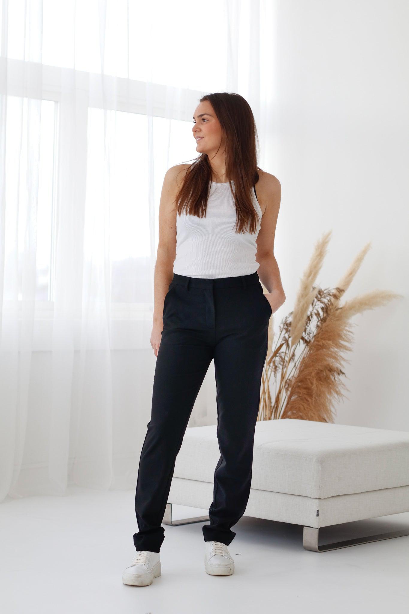 Sarah-285-Black-2