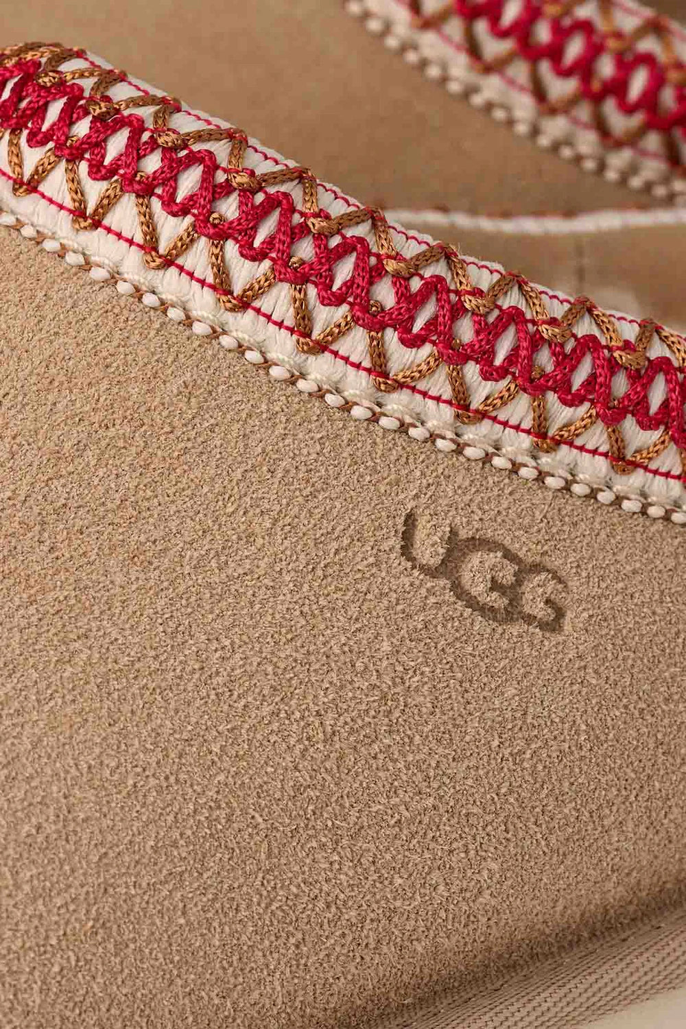 W Tasman Sand Dark Cherry