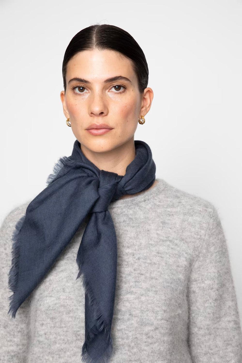 Agra Scarf Wool Navy