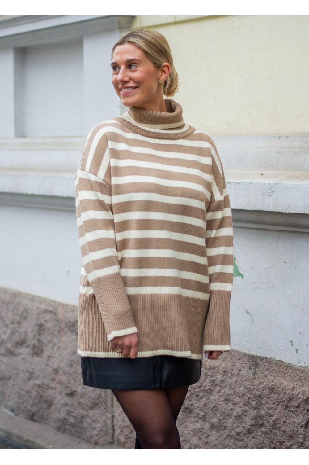 Alvena knit pullover sand/off white