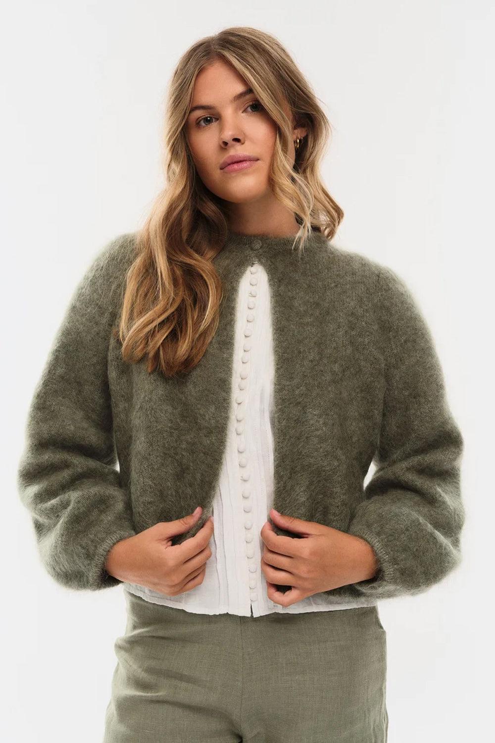 Amelia Chunky Cardigan Sage green
