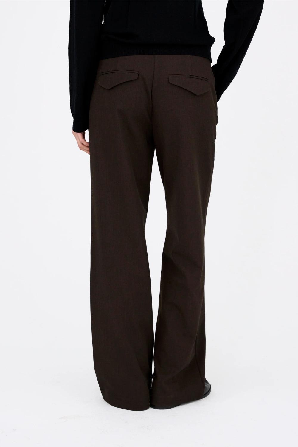 Andrea Wide Brown 30"