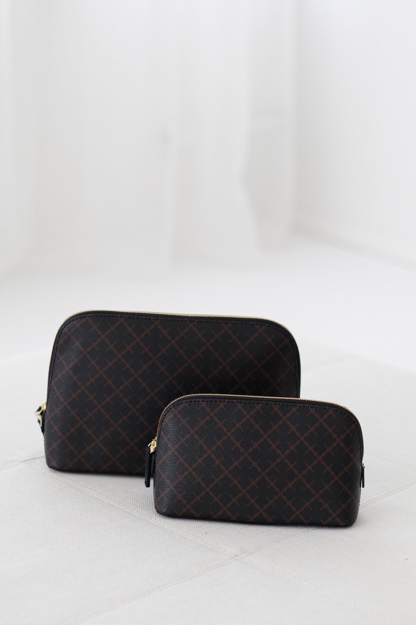 Bae Medium Cosmetics Case Dark Chocolate