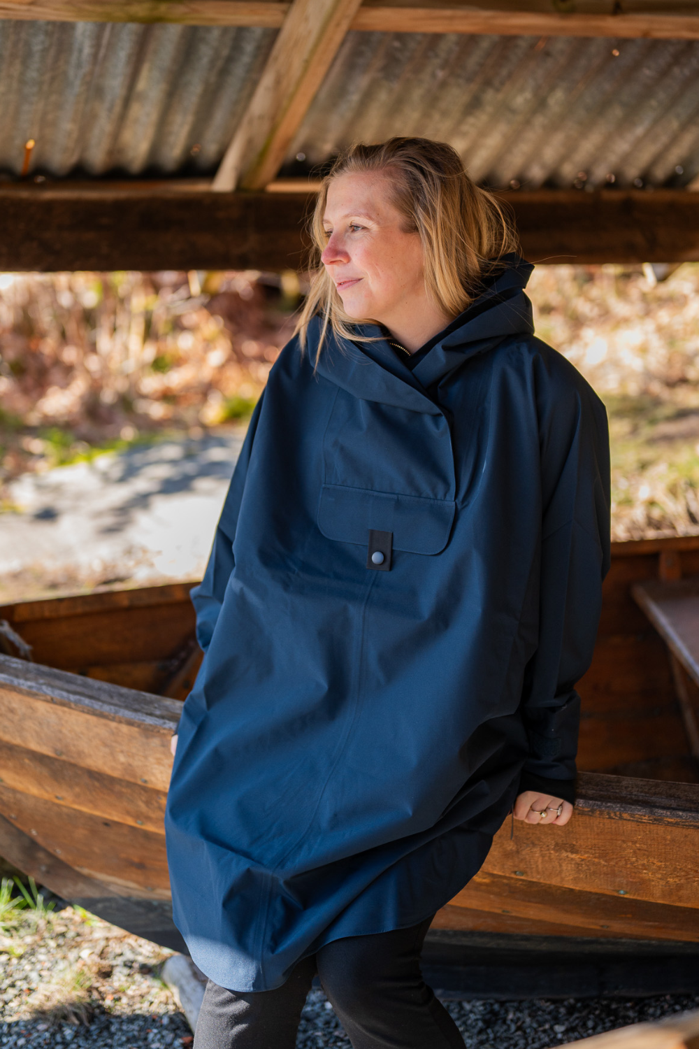 Bergen Poncho Dark Navy