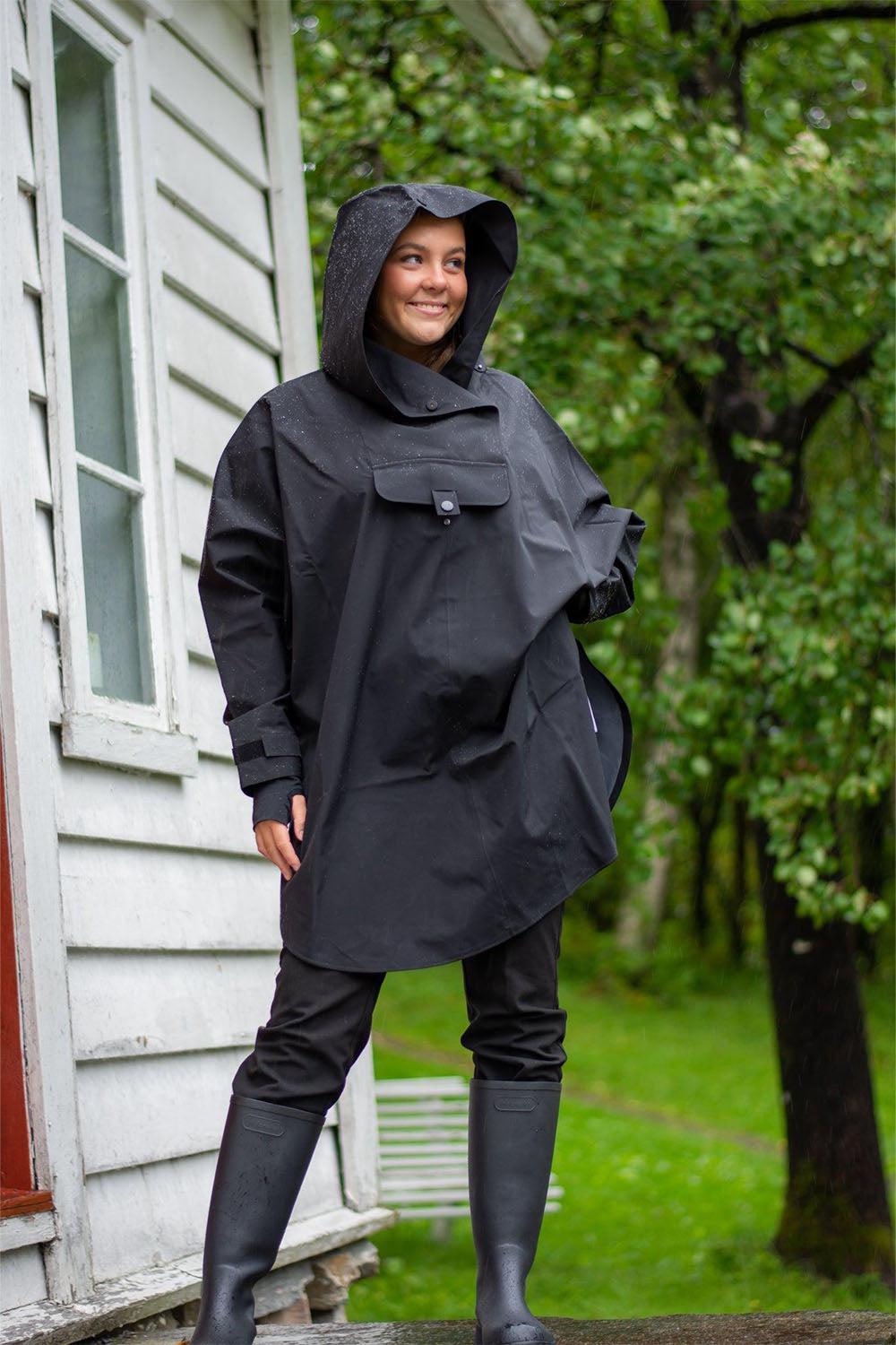 Bergen Poncho black