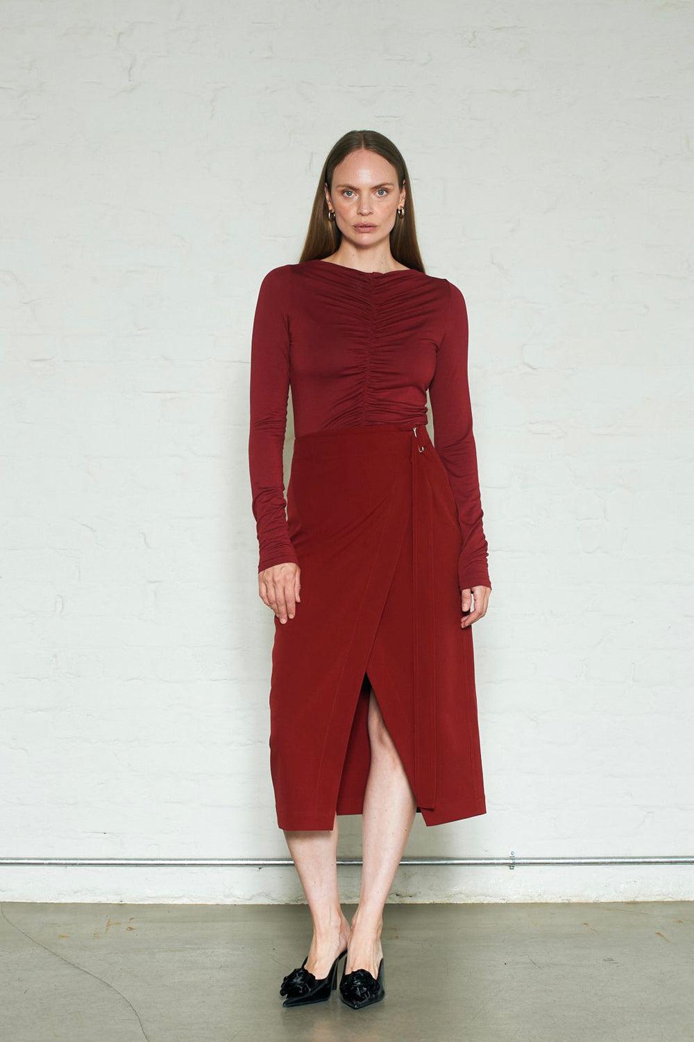 Berni Viscose Topp  Deep red