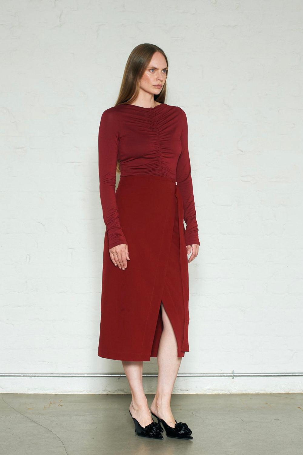 Berni Viscose Topp  Deep red