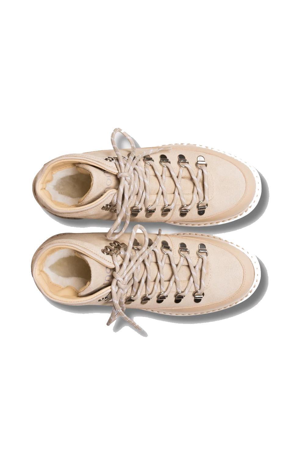 Core Cap suede light blue