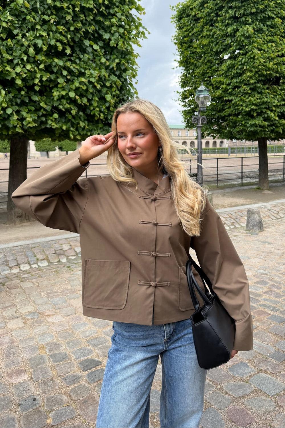 EvaIC Jacket Dark Brown