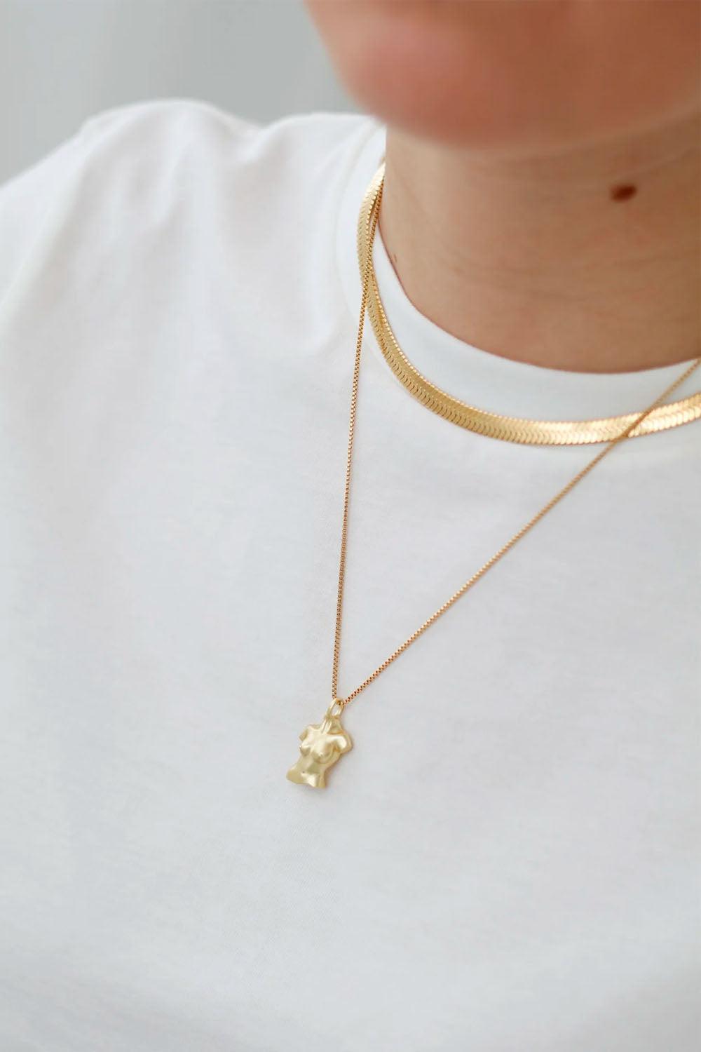Figure Necklace Gold