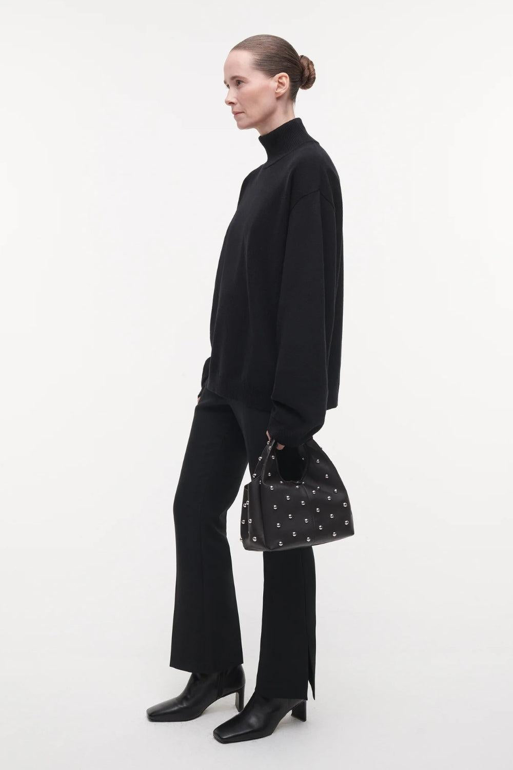 Harlee Sheep Soft Classic Studs