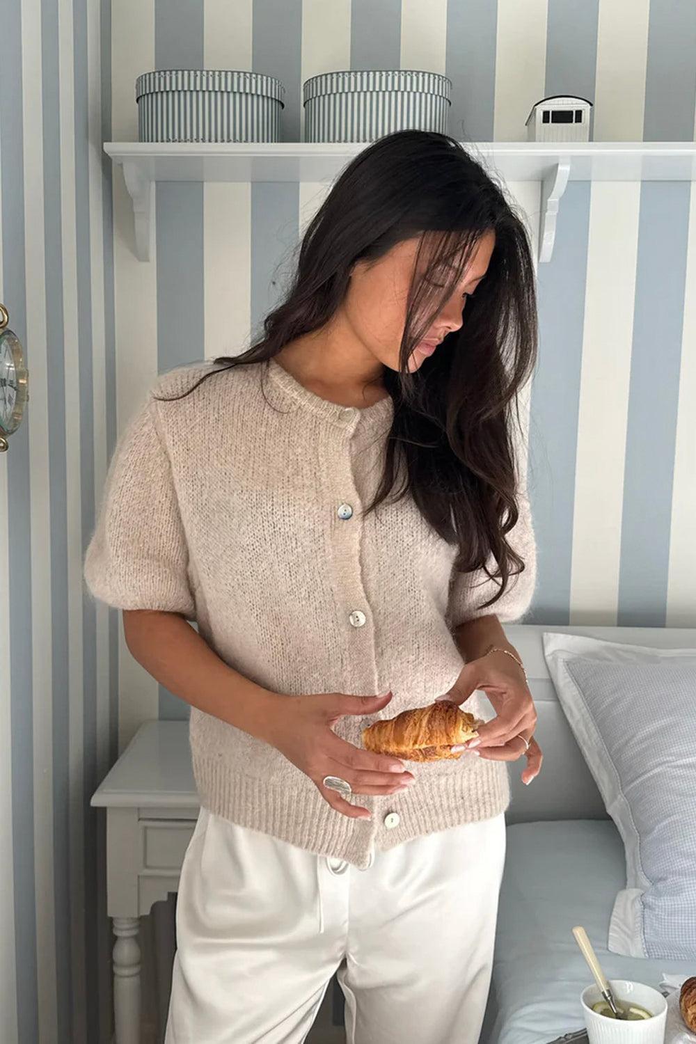 Ida SS Cardigan Beige