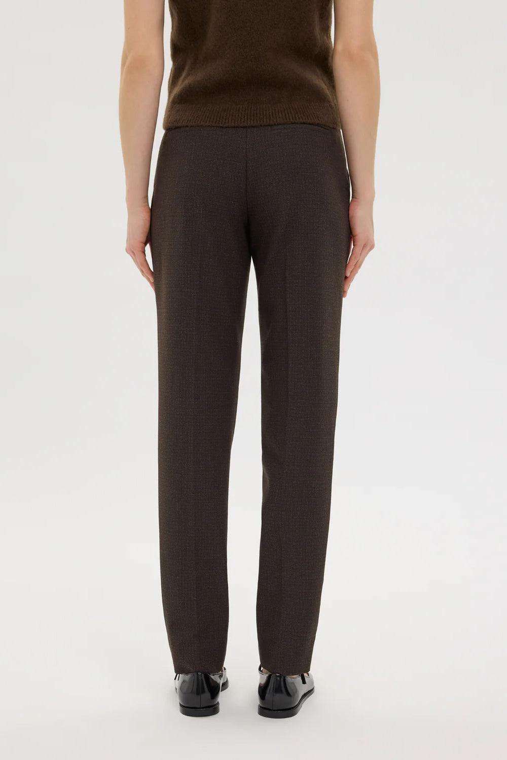 JuliaFV Regular 032 mocca