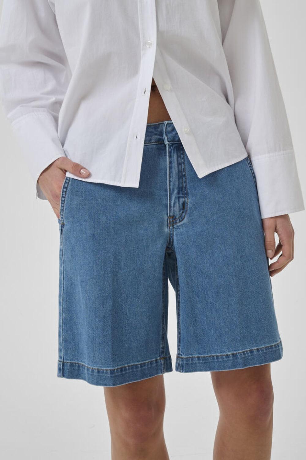 Lara Long Shorts