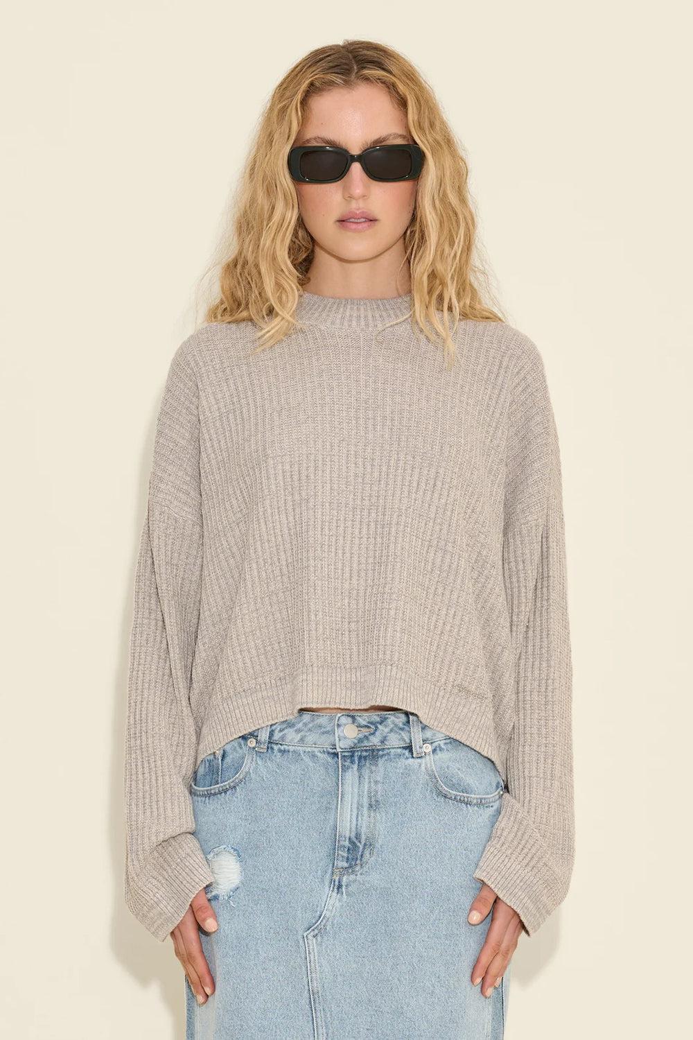 Line Crew Neck Grey Mix