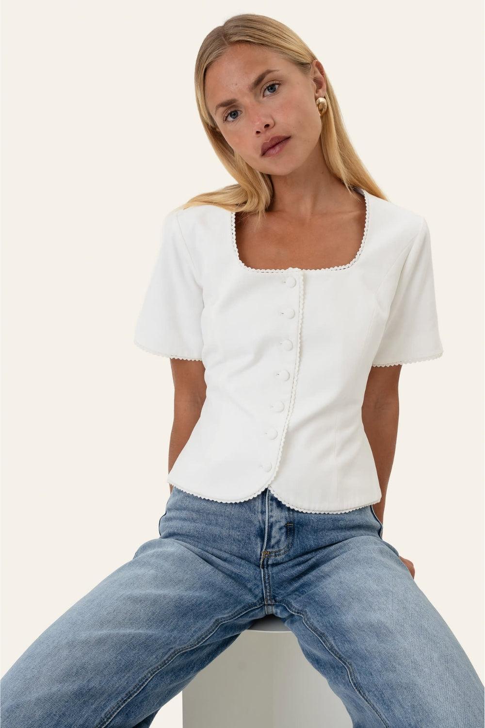 LisaIC SS Blazer White