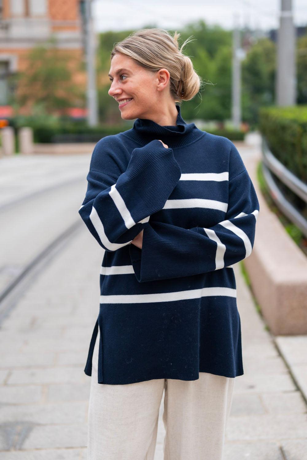 Livia Sweater Navy