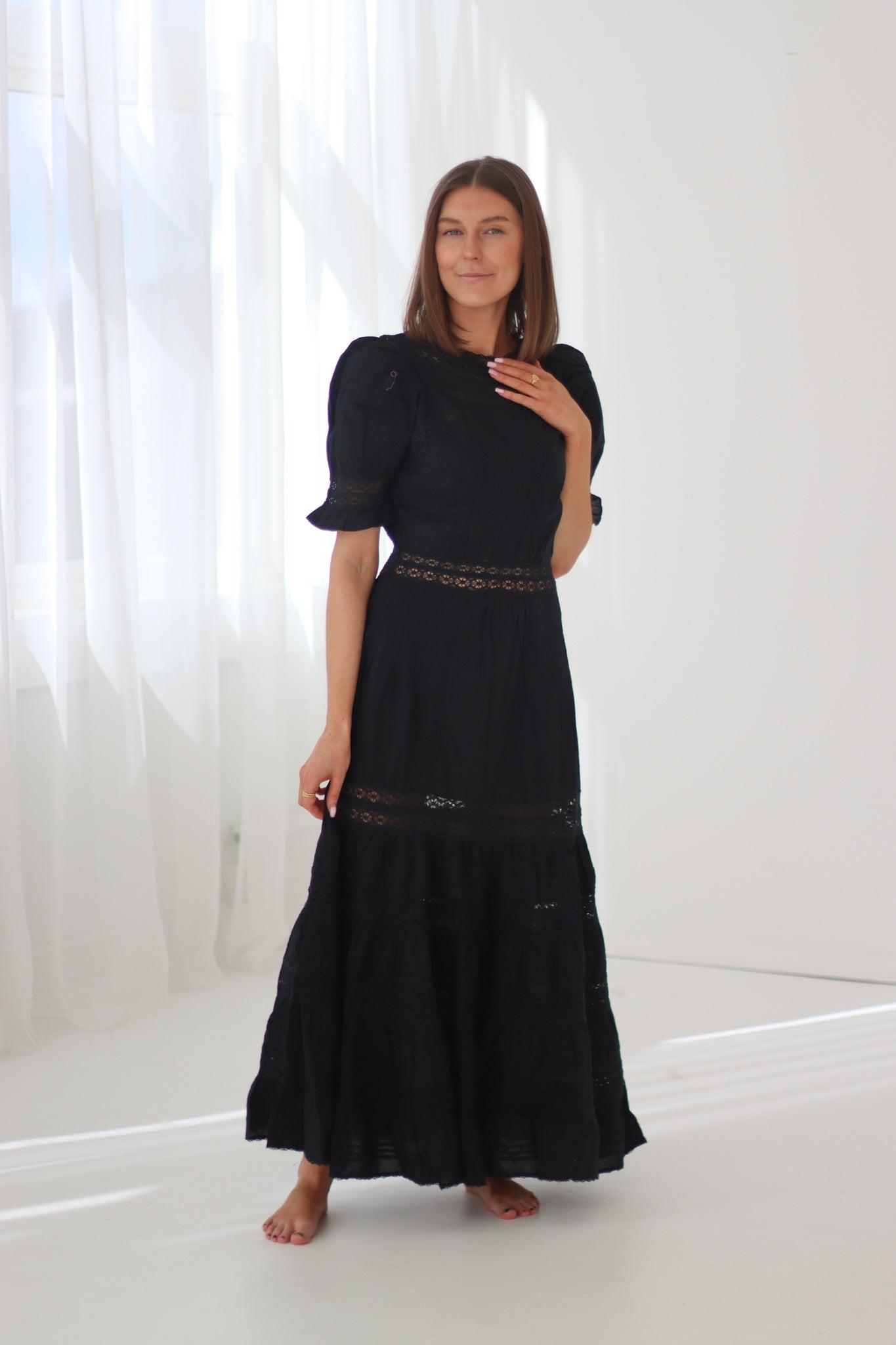 Mio Dress Black