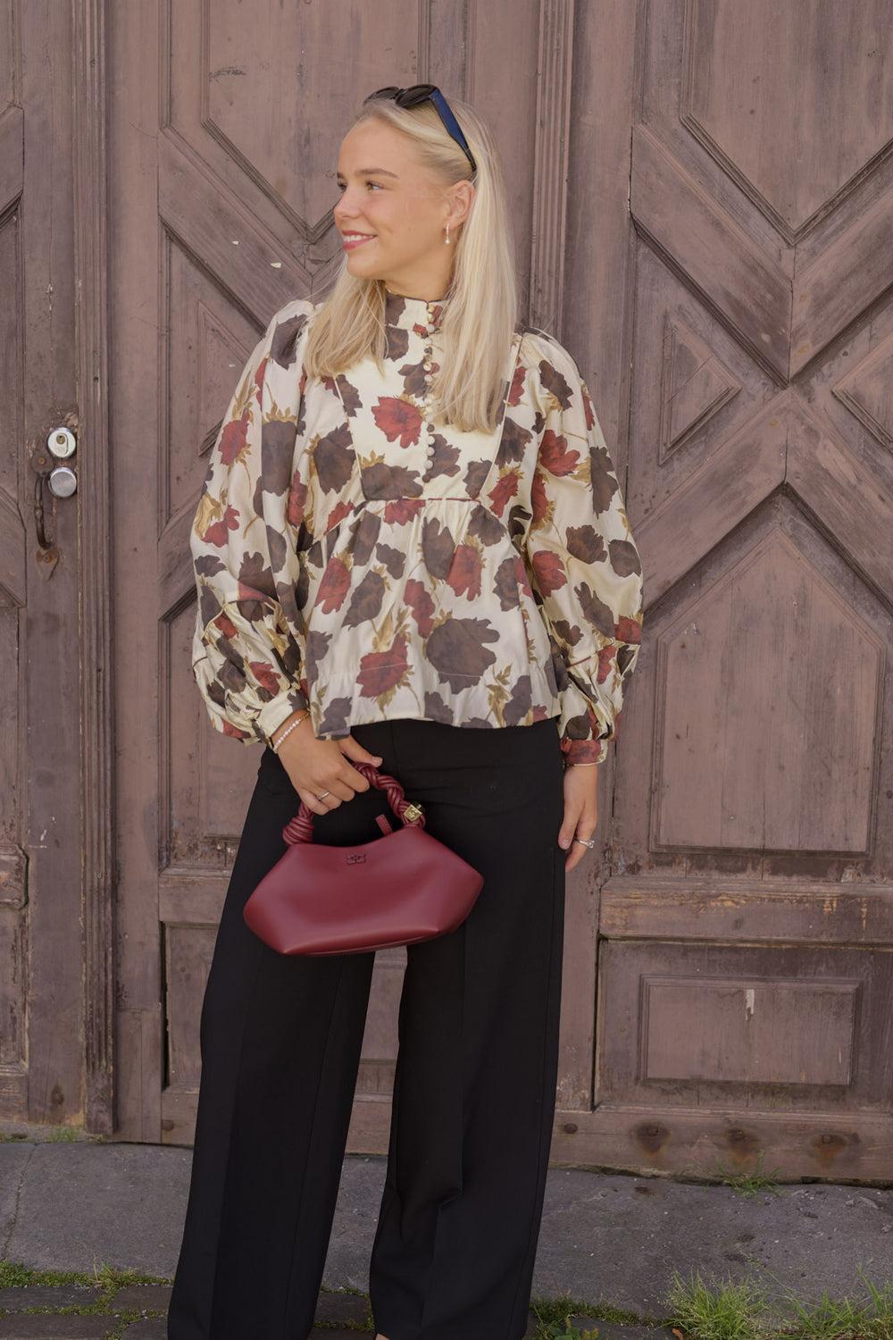 Pernilla High Neck Ballon Sleeve blouse