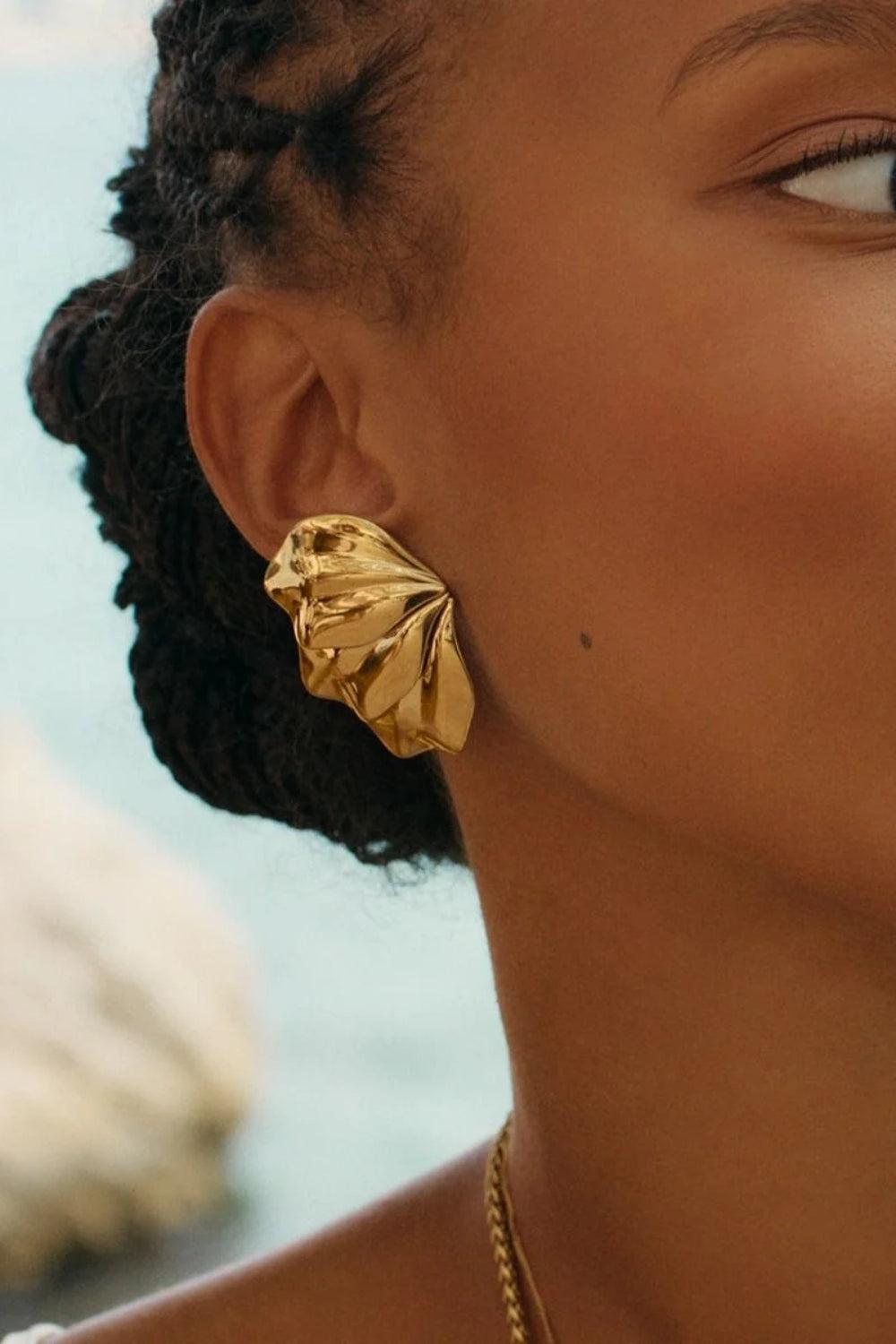 Petal Studs L Gold