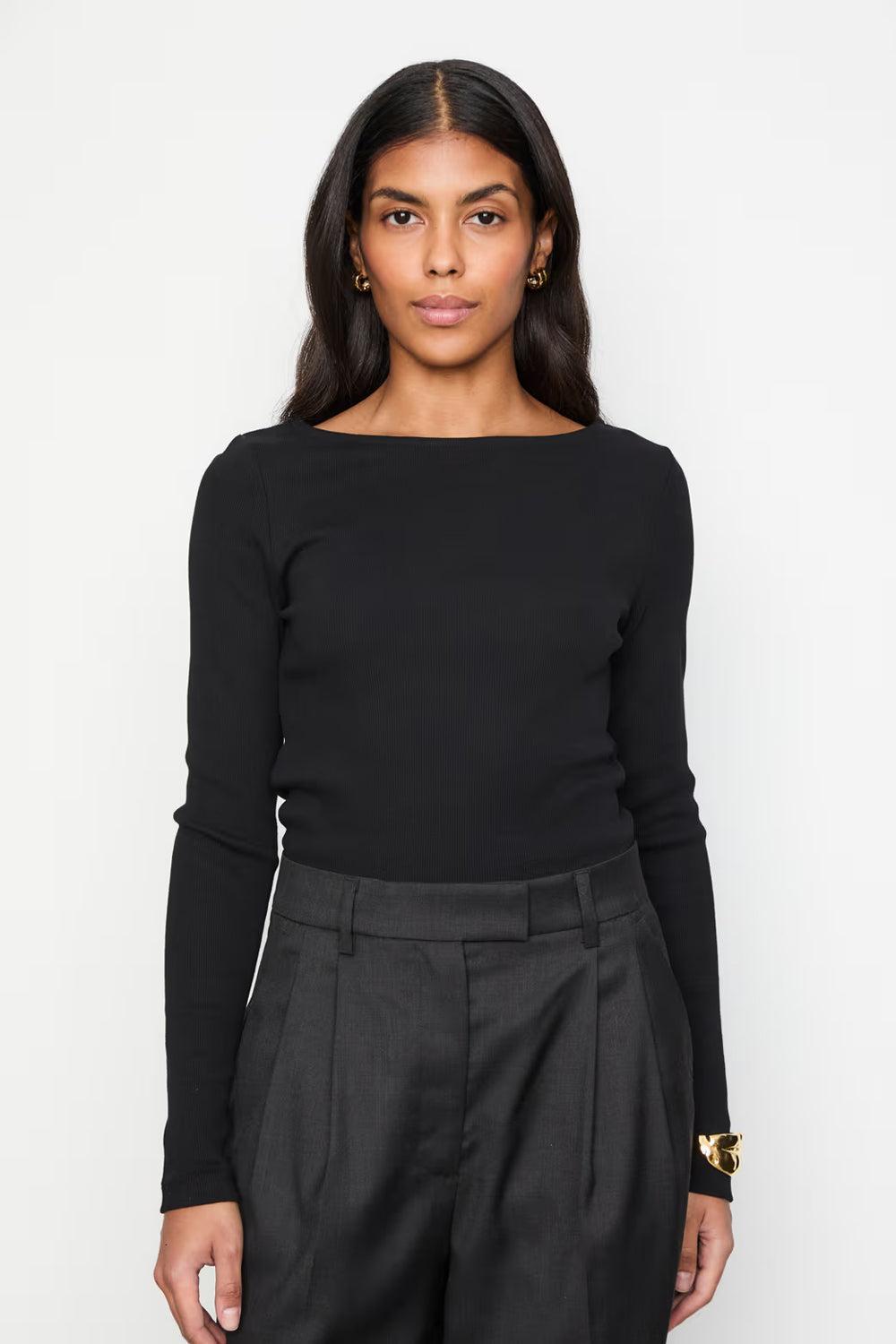 Petronella Rib Boatneck Black