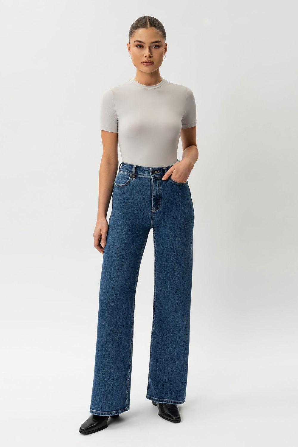 Relaxed ComfortDenim Jeans 32" Mid Blue