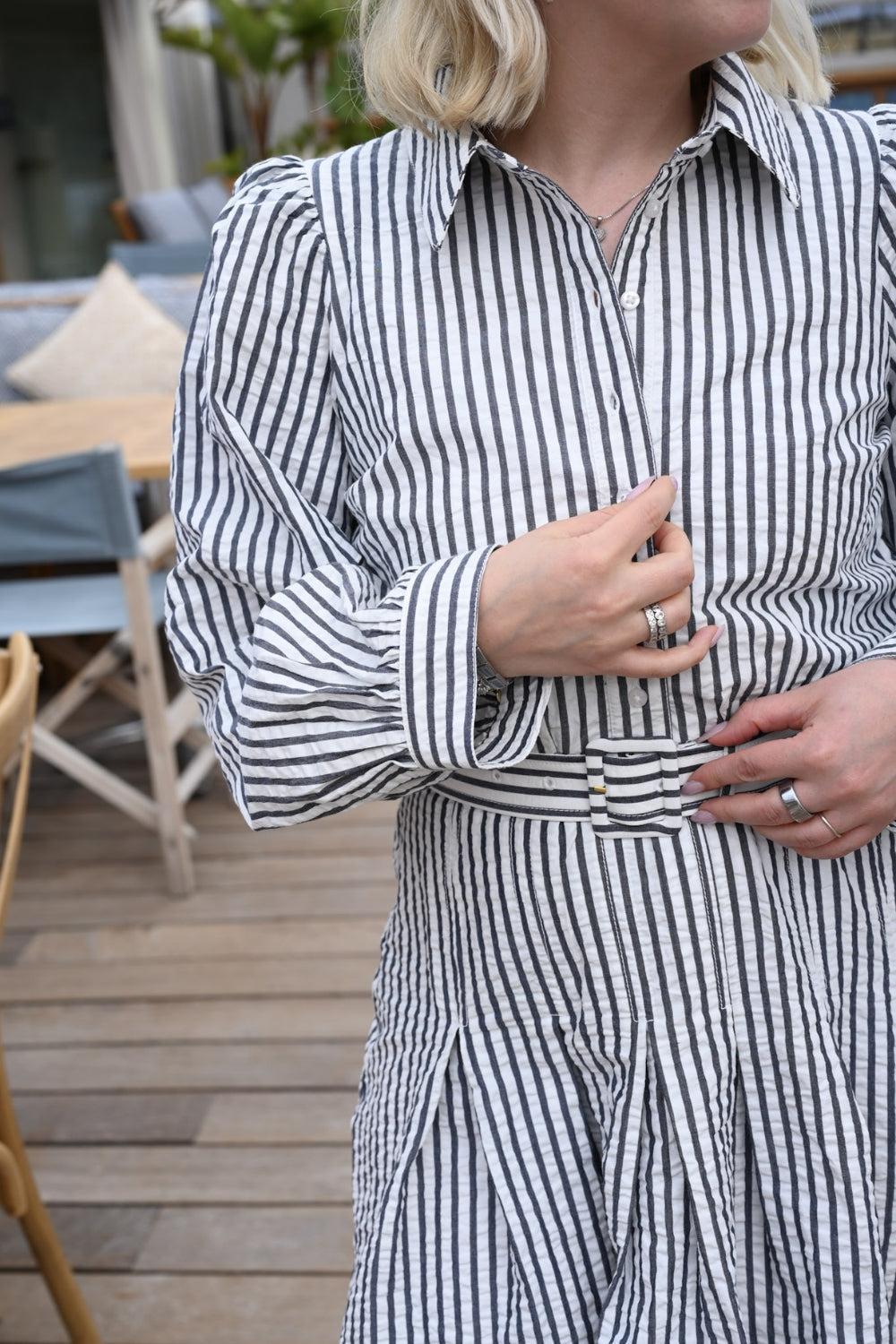 Seersucker Pleated Dress Marine Stripe