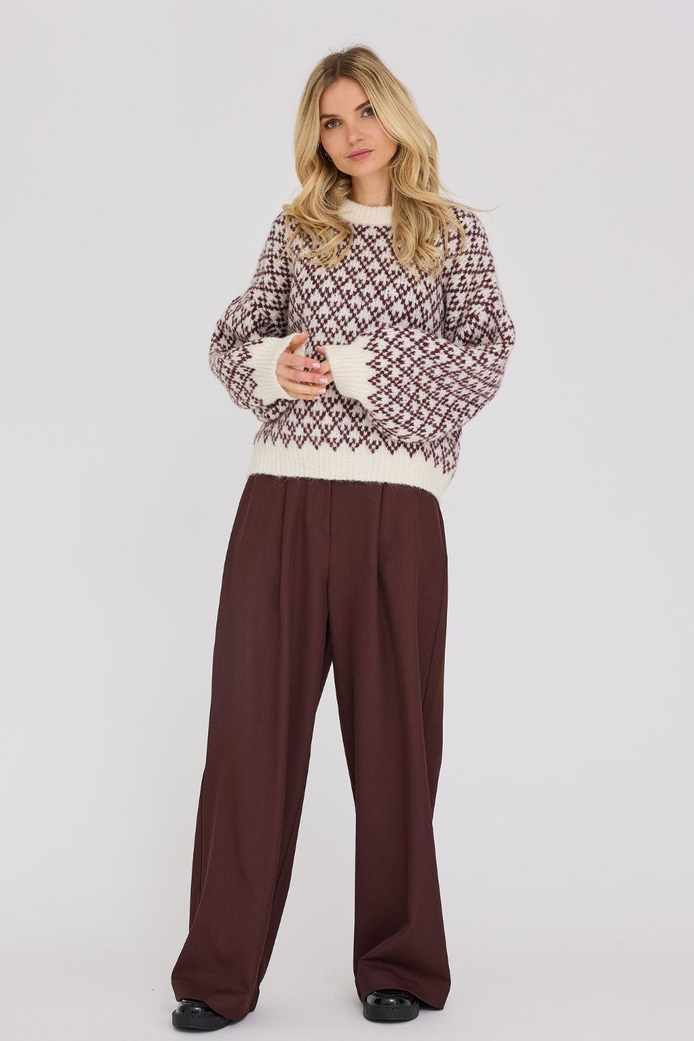 Tessi Knit Pullover Off White/Bordeaux