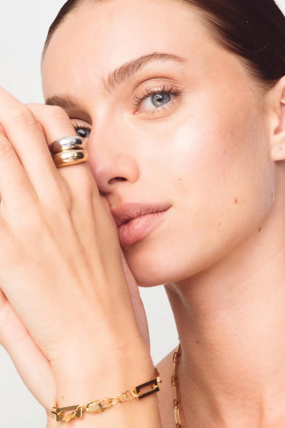 The Shiny Ring