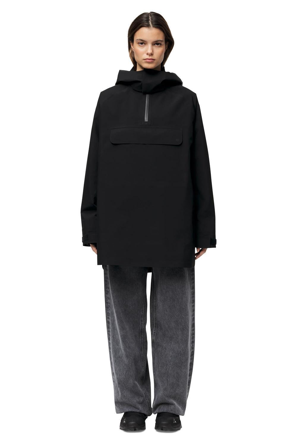 Voss Poncho Black