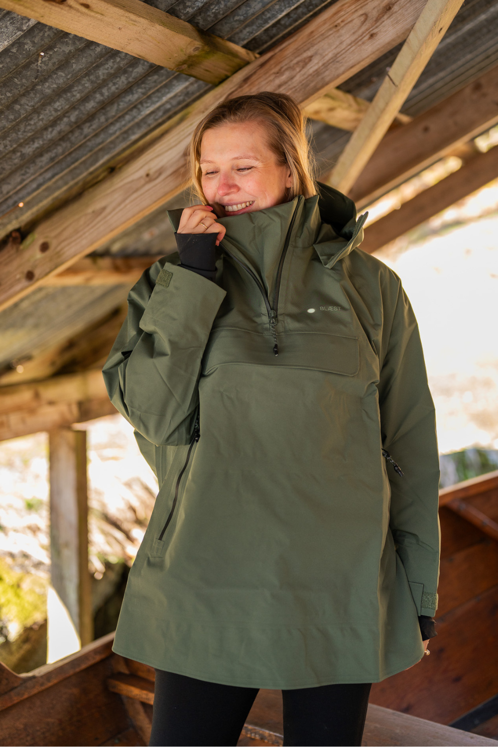 Voss Poncho Grape leaf