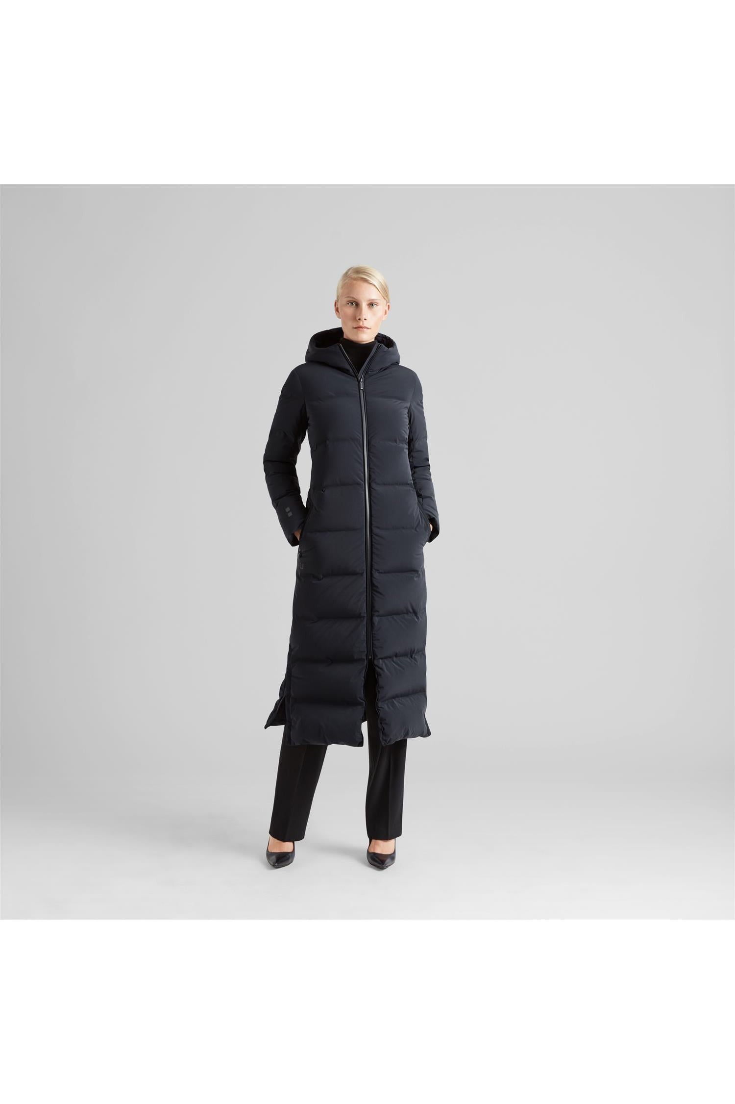 W Infinity Down Coat black