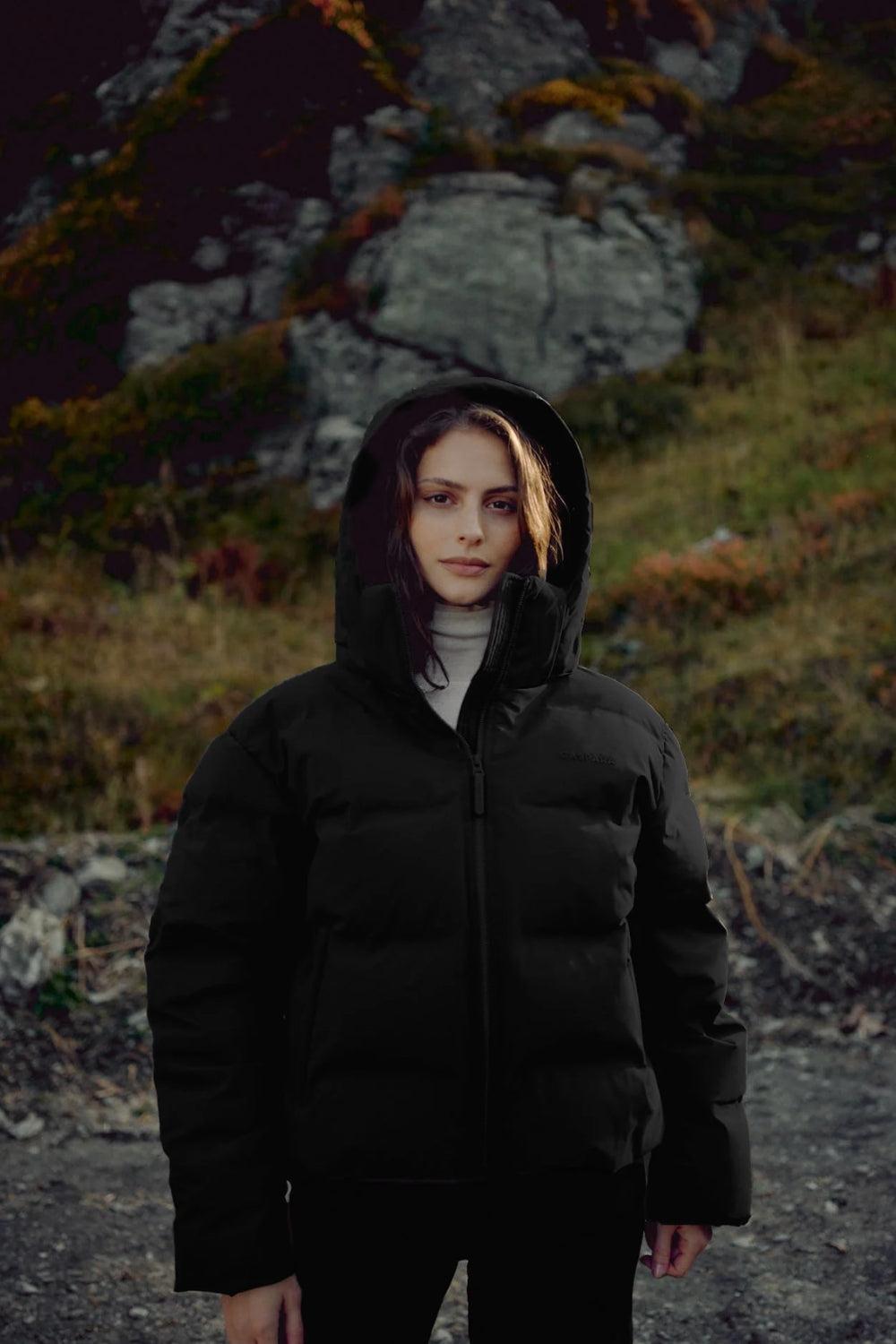W. Aurora Puffer Jacket Black