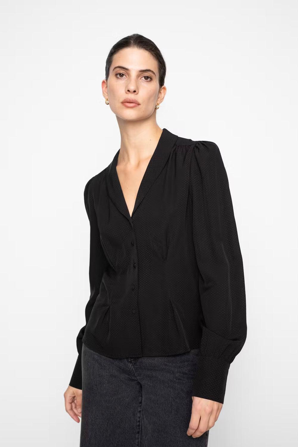 Ylva Blouse black