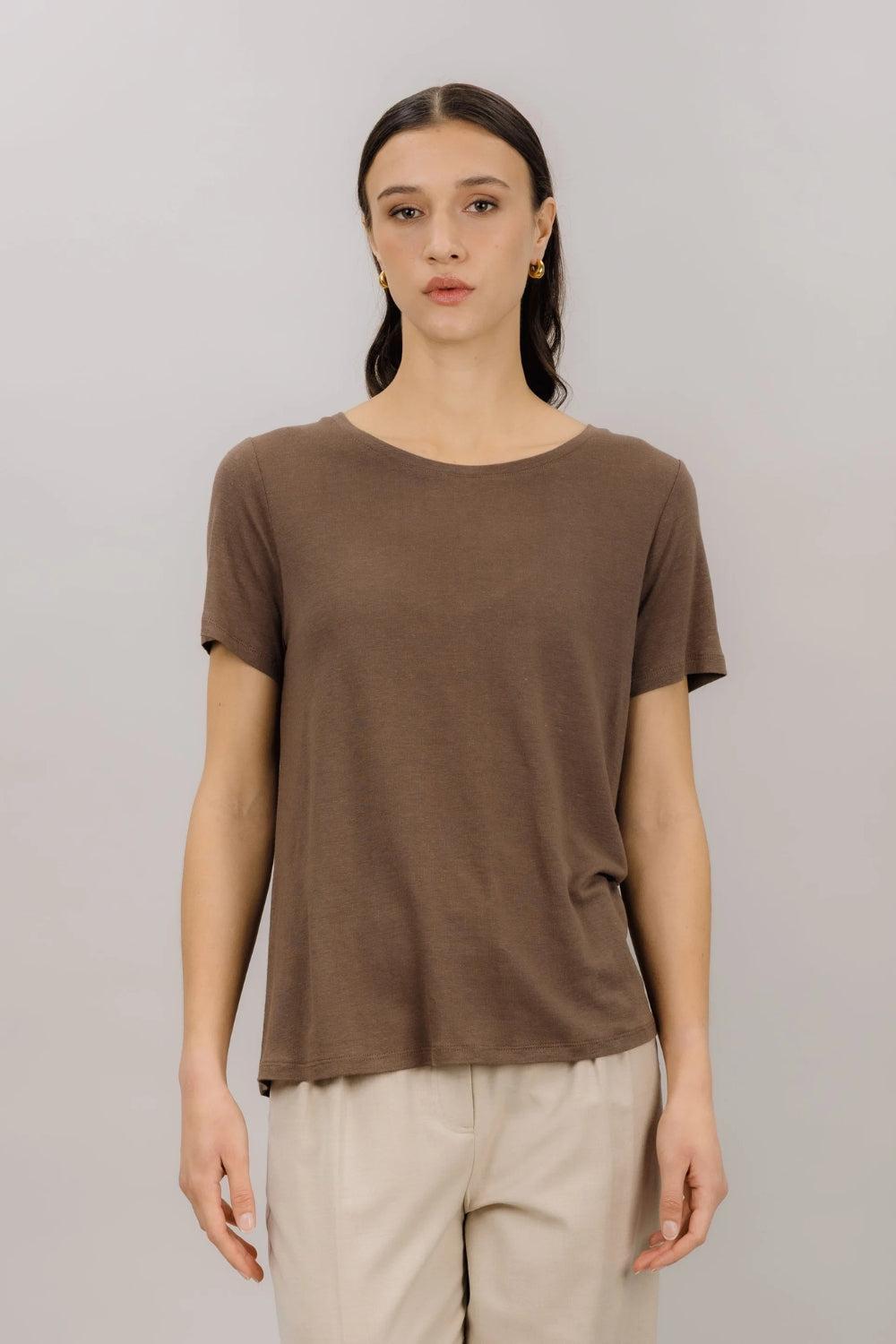 Zaneta Tee Brown