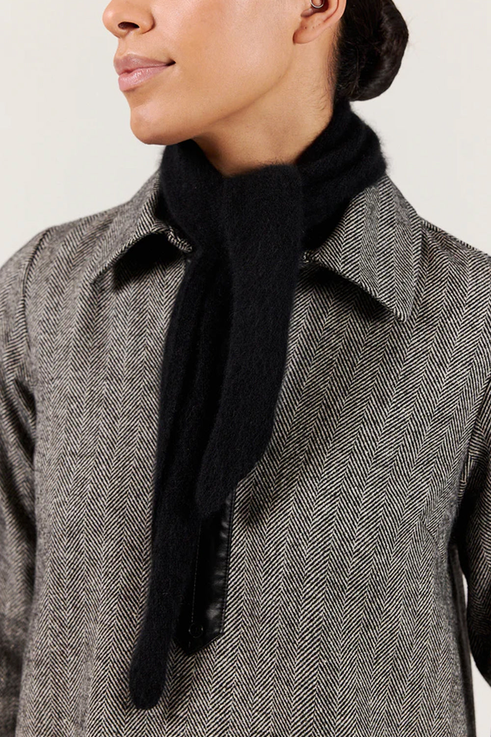 Paula Scarf Black