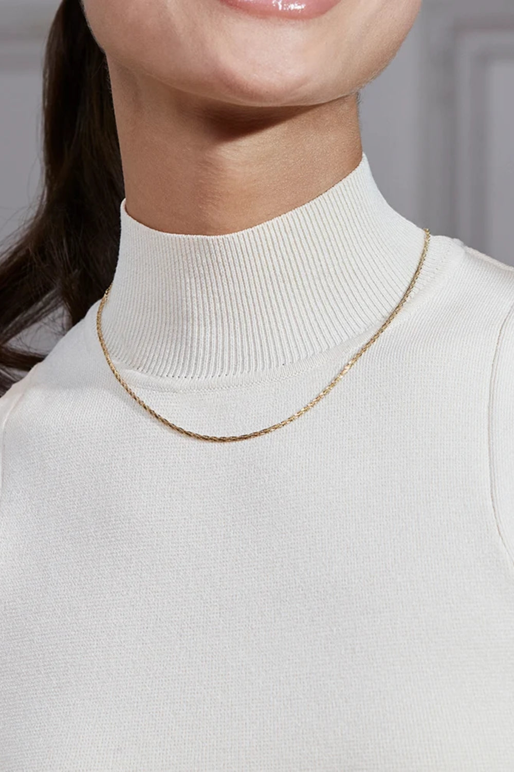 Tinsel Thin Necklace Gold