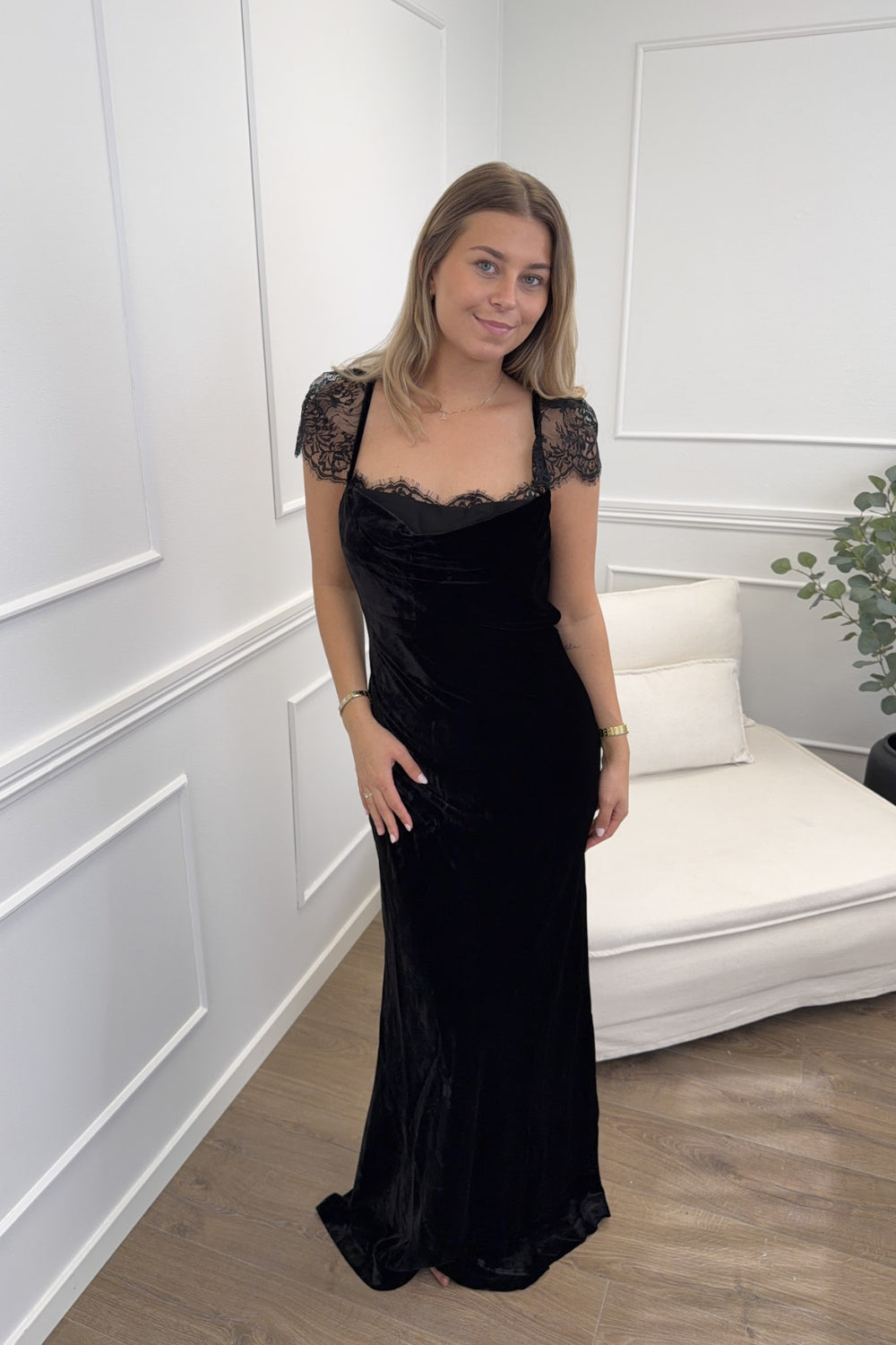 Scorpio Dress Black