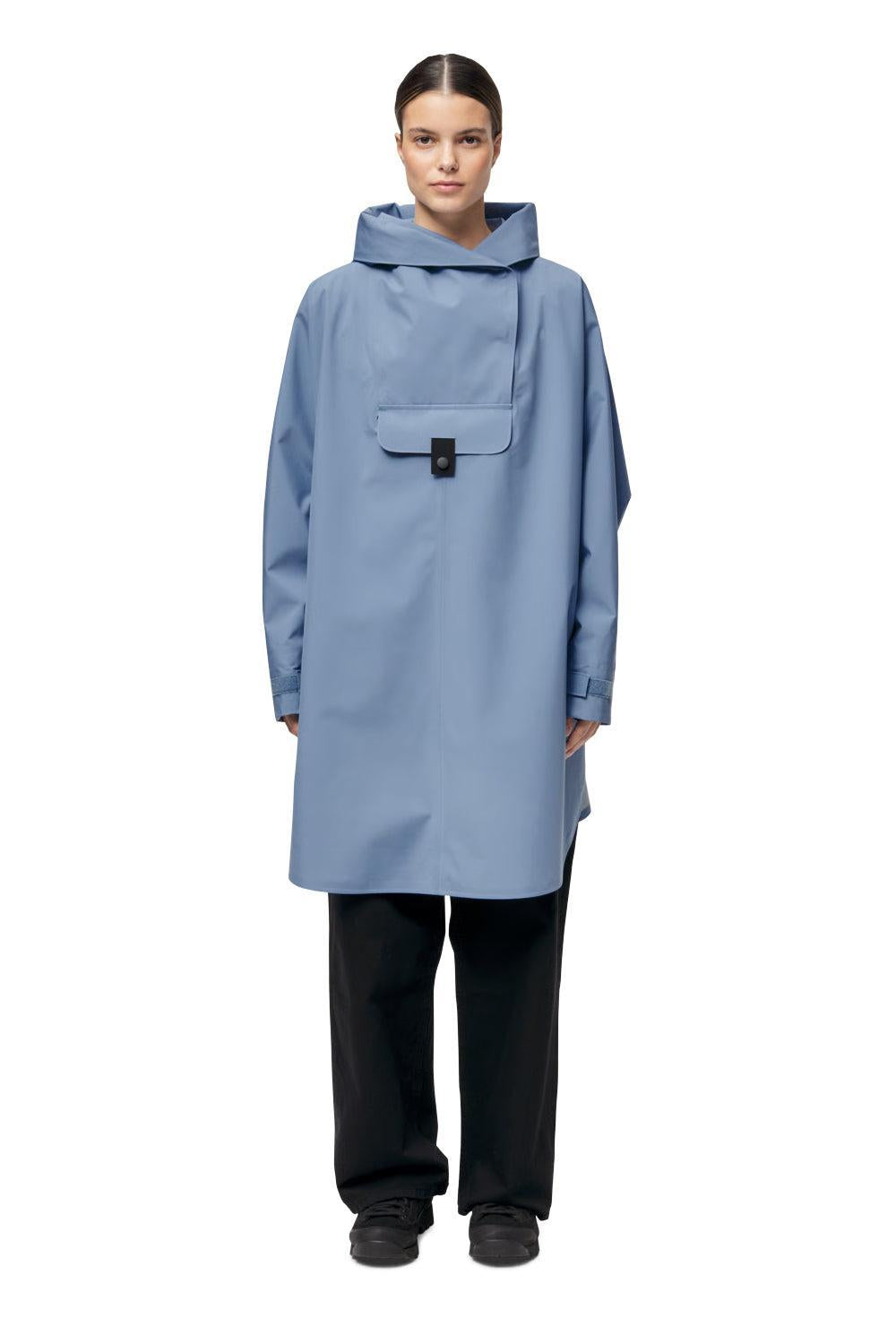Bergen Poncho blue hour