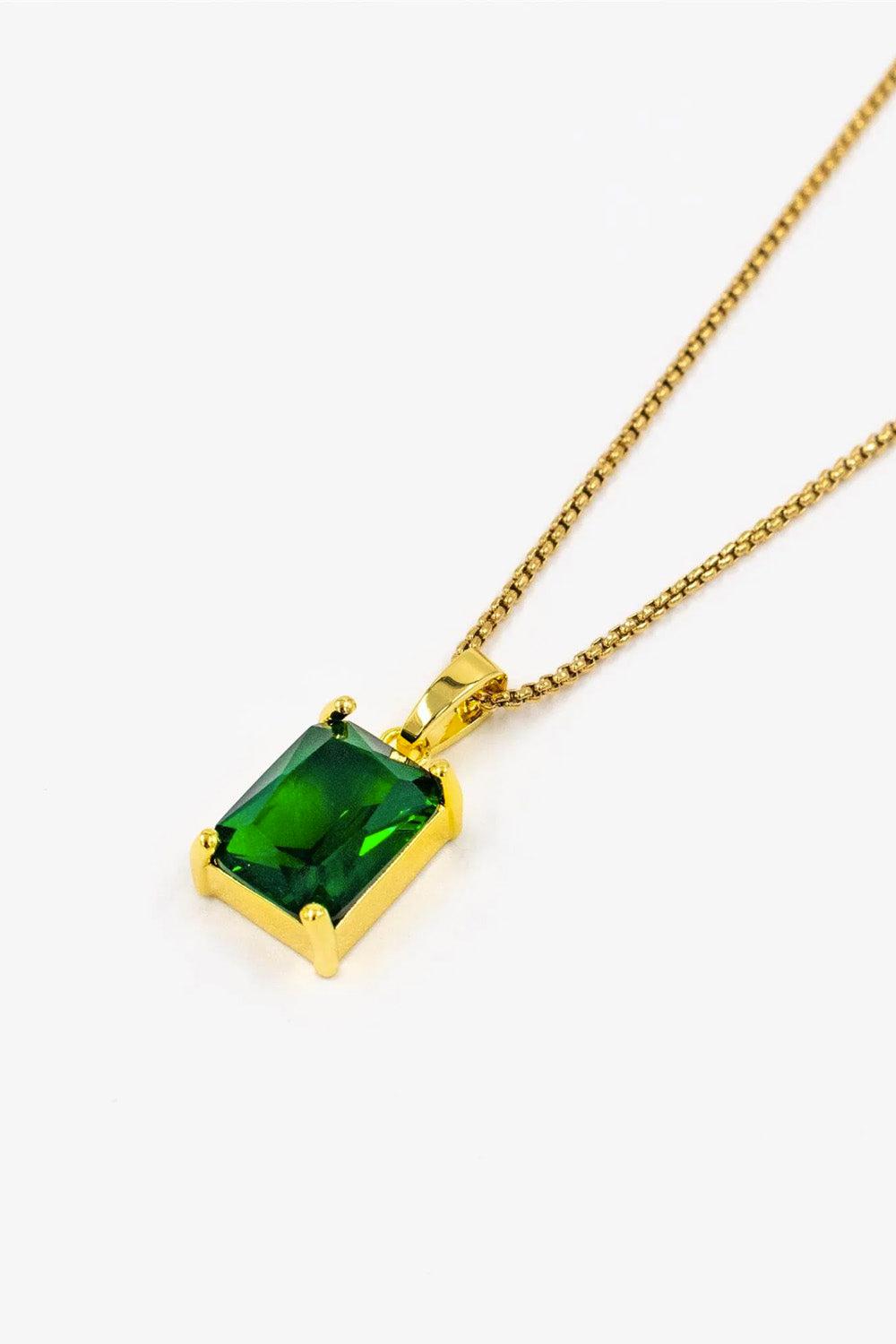 Gem-necklace-gold-emerald